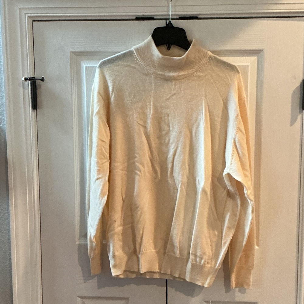 Jos. A. Bank Men's Off-White Turtleneck Sweater
